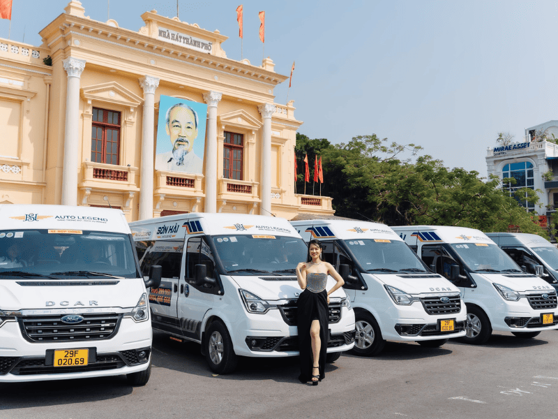 Xe Limousine phù hợp với đoàn khách với số lượng đông, đi đường xa
