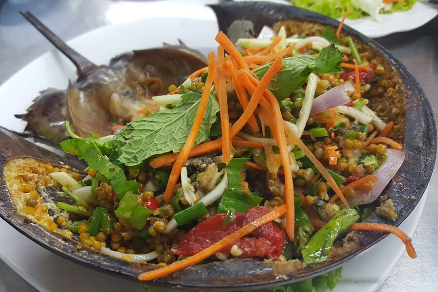 núi Bài Thơ Quảng Ninh