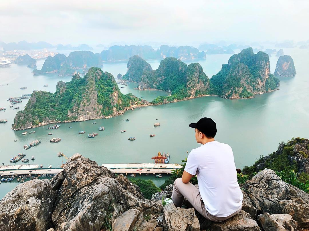 núi Bài Thơ Quảng Ninh
