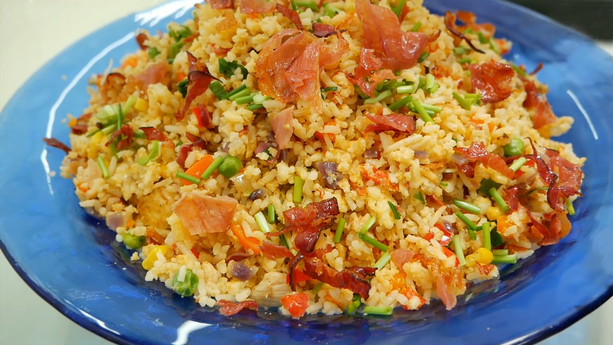 núi Bài Thơ Quảng Ninh